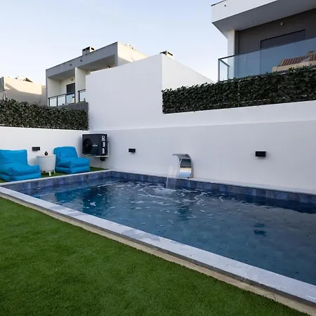 Piscina Aquecida E Casa De Banho Privativa *