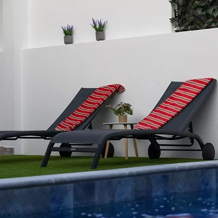 Piscina Aquecida E Casa De Banho Privativa